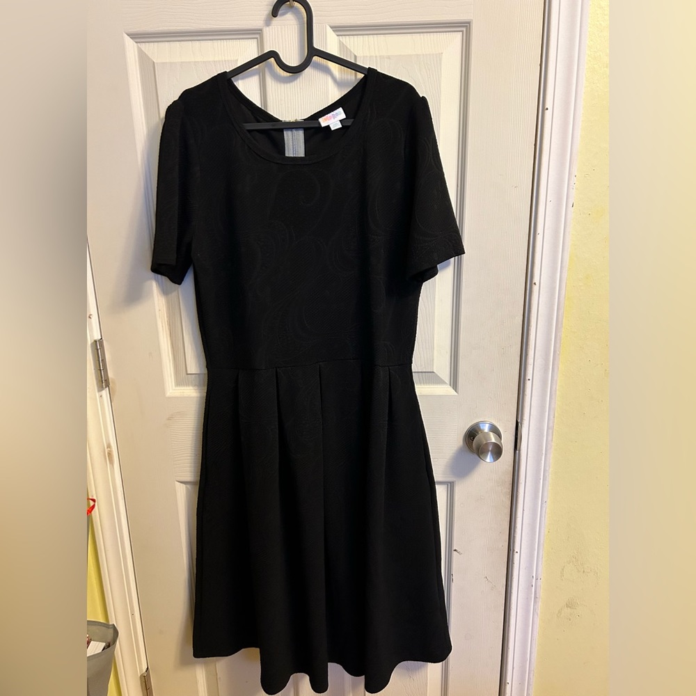 NWT LuLaRoe Solid Black Amelia